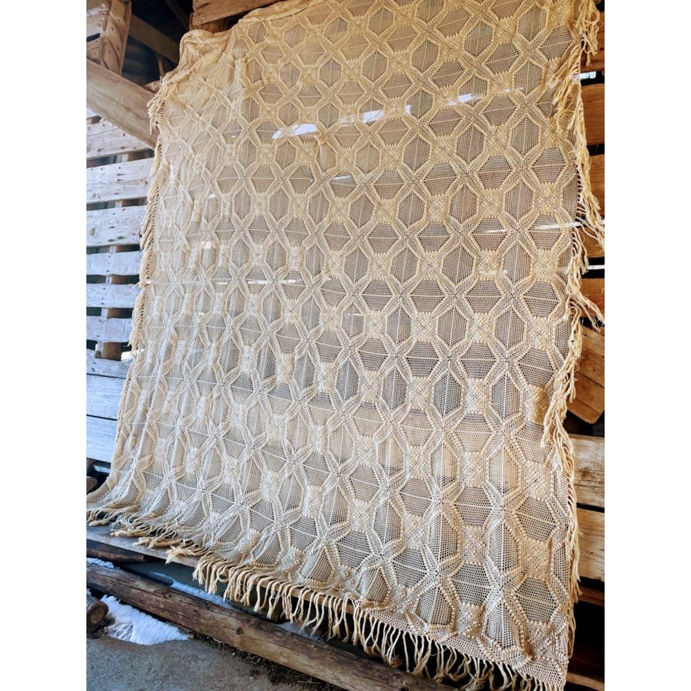 Antique/Vintage Cotton crochet Thread Bedspread with Fringe 108x82" - Picture 7 of 13